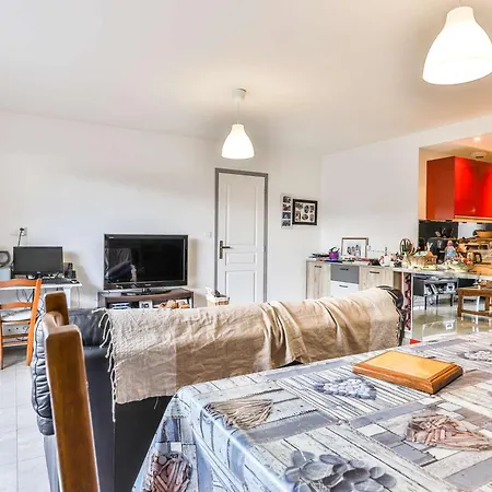 Maison Contemporaine Avec Terrasse, 6 Couchages, Centre-ville - Fr-1-877-42 Casa de Férias